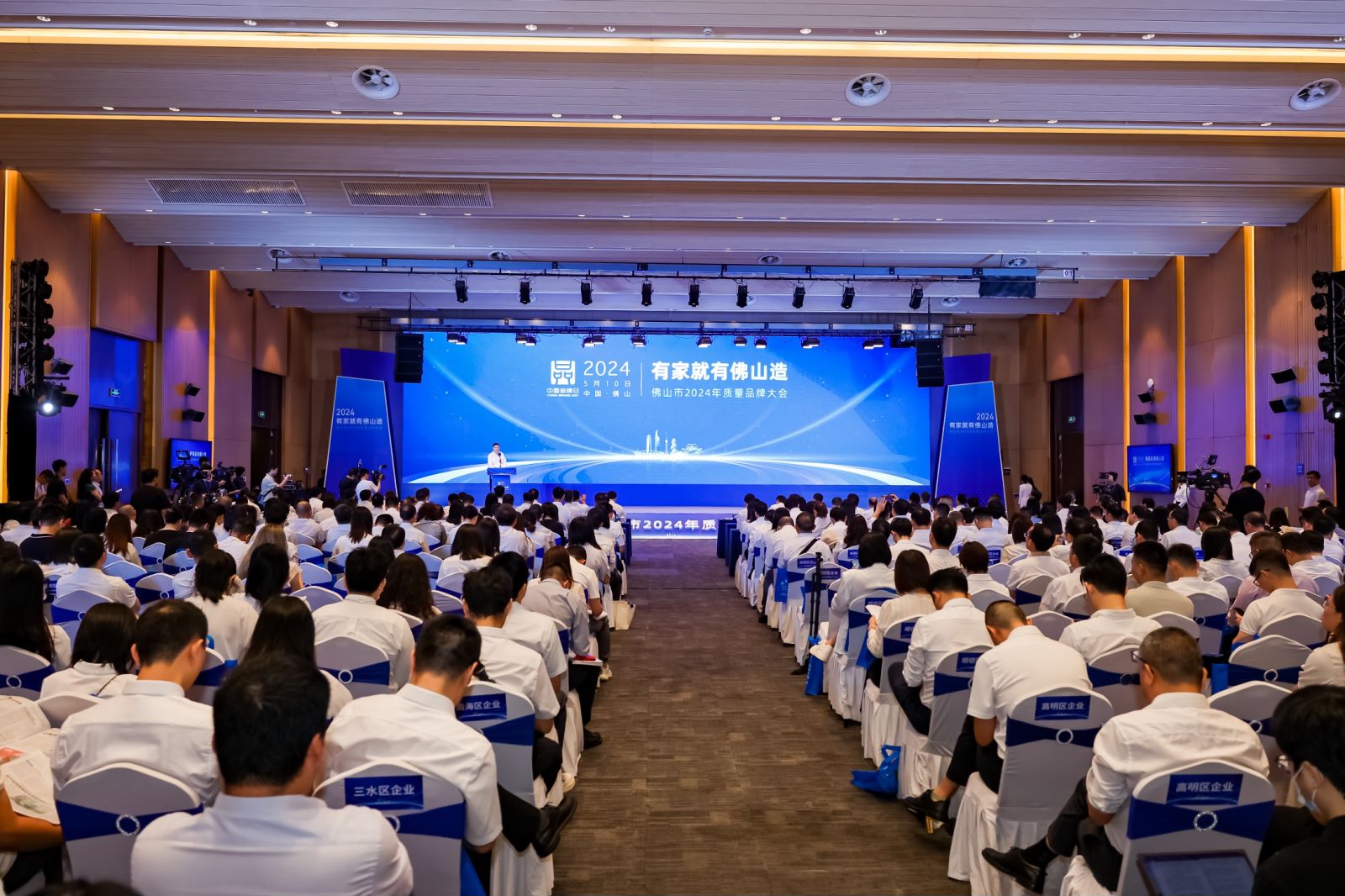 ���ٵ羺�������